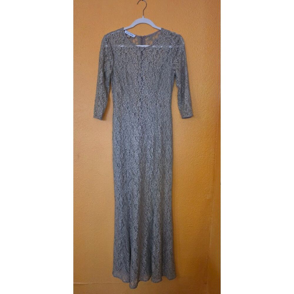 Kay Unger Gold metallic lace formal gown Size 4